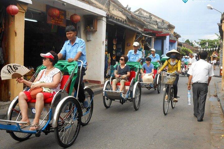 Hoi An Rickshaw Reiten/Tischlerei oder Keramikunterricht mit Foodie Tour