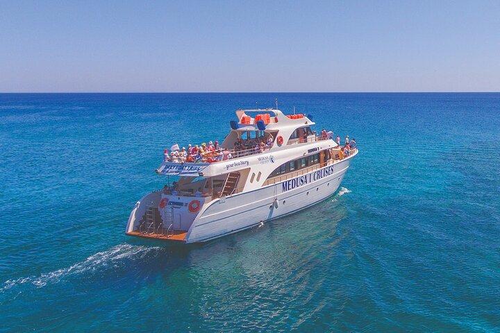 Medusa cruises: 4-uur durende Turtle Chill-Out Cruise / Lunch – Protaras