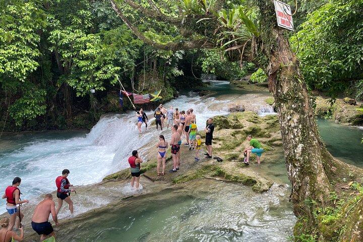 Dunn's River Falls & Blue Hole Combo Tour från Ocho Rios