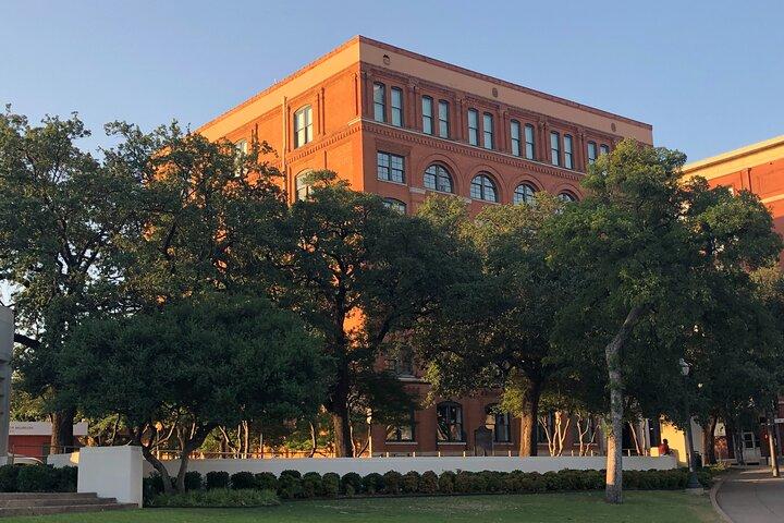 Dallas Highlights & JFK Historical Combo Tour