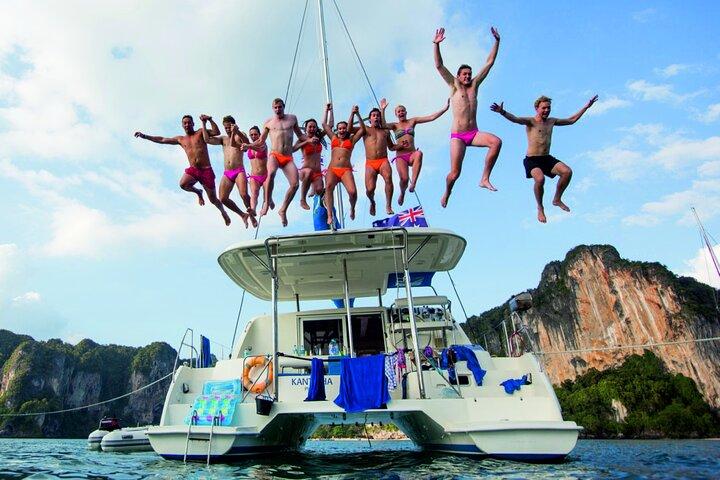 4H Private Vip Catamaran Tour with Swim Up to 18 people