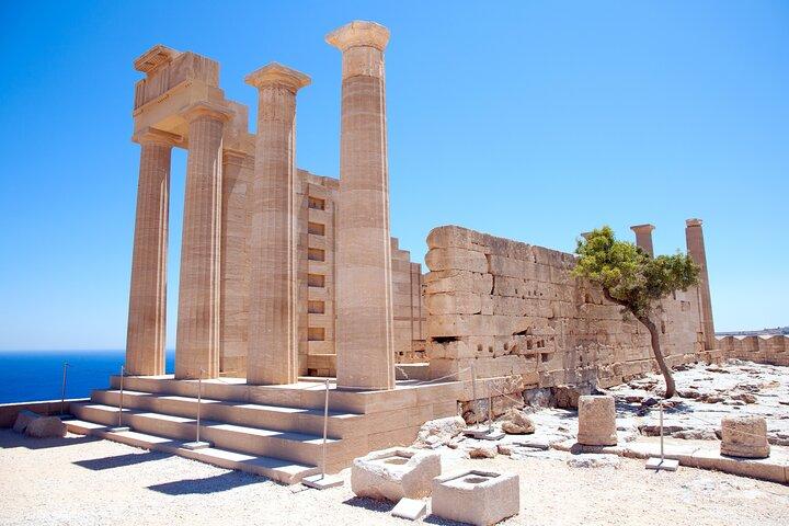 Entrada a la Acrópolis de Lindos con audiovisual 3D multilingüe