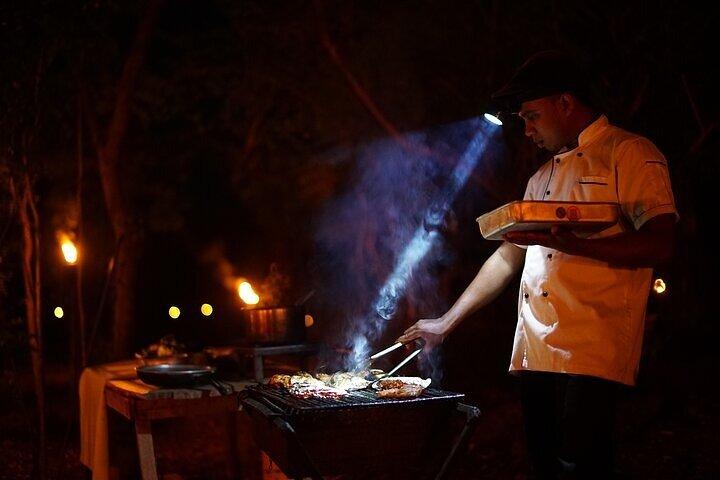 ウダワラウェ国立公園に隣接するグランピングサファリ 2日間