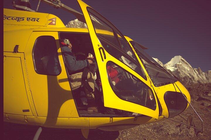 Everest Helicopter Tour 2026/27 : Prezzo, Atterraggio & Guida