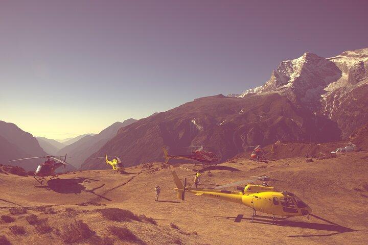 Everest Helicopter Tour 2026/27 : Prezzo, Atterraggio & Guida