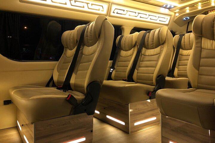 Privéminibustransfer naar attracties in Singapore