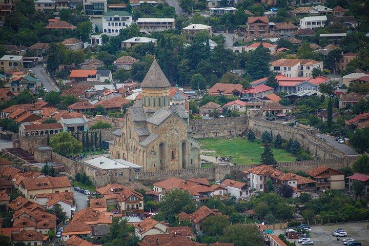 Monastero di Jvari e Mtskheta - Tour di gruppo di mezza giornata da Tbilisi