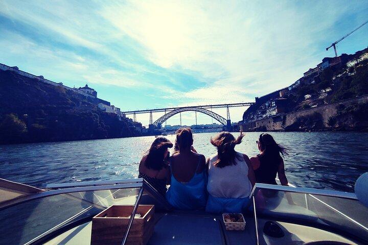 Privéboottocht in Porto – 6 bruggen, Ribeira en de monding van de rivier