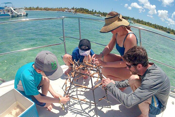 Amanti dello snorkeling per tutte le età e pranzo a base di pesce premium a Punta Cana