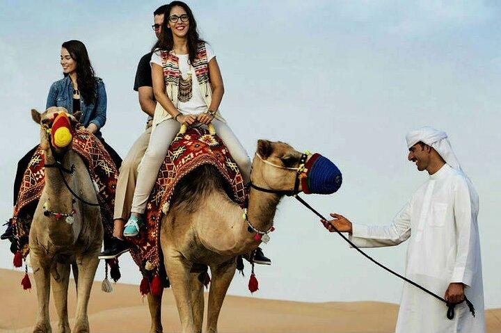 Sunrise Desert Safari avec quad et balade à dos de chameau à Dubaï