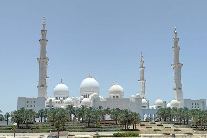 Grande Moschea di Abu Dhabi, Qasr Al Watan e Museo del Louvre
