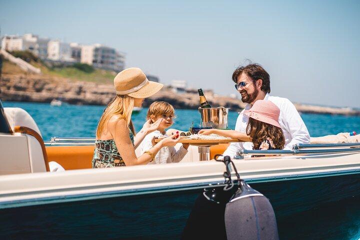 Polignano a Mare: Privat båttur med champagne - 2 timmar