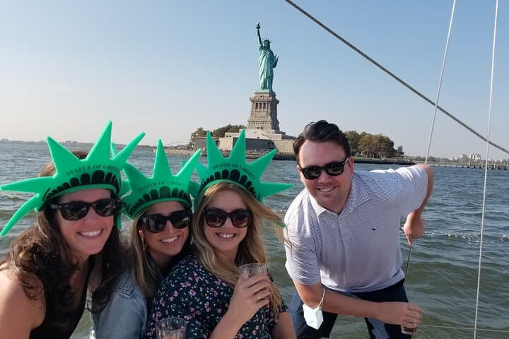 1 Hour Private Charter in New York Harbor for up to 6 people