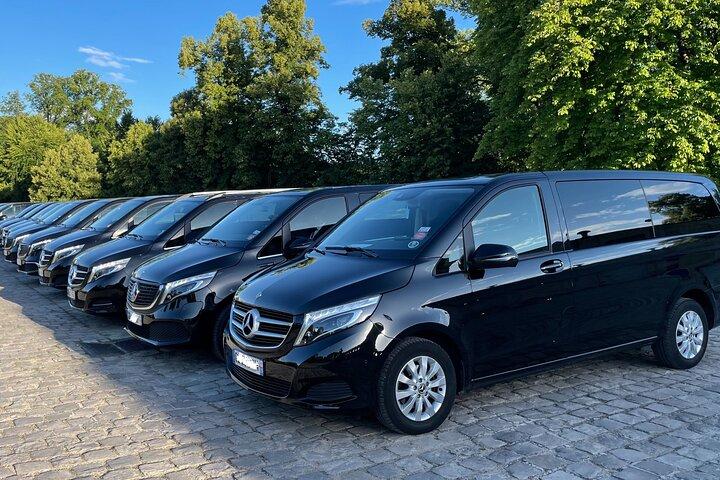 Domaine de Chantilly en VAN Mercedes (7pax max), Chateau Musée...