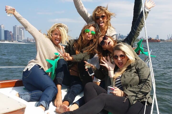 1 Hour Private Charter in New York Harbor for up to 6 people