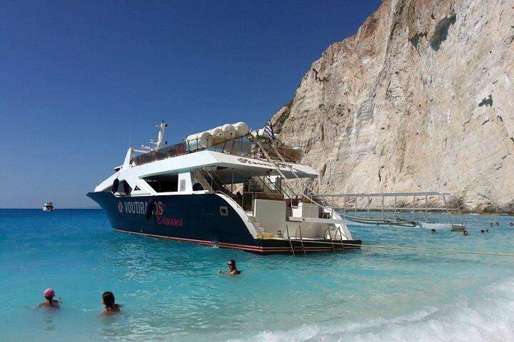 SPOTTING AV SKÖLDPÅDDA, SKÖLDPOLDÖÖ, KERI GROTTOR. Zakynthos Island..