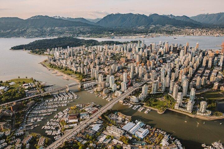 Hubschraubertour durch Vancouver City (Abfahrt SKY Hangar)