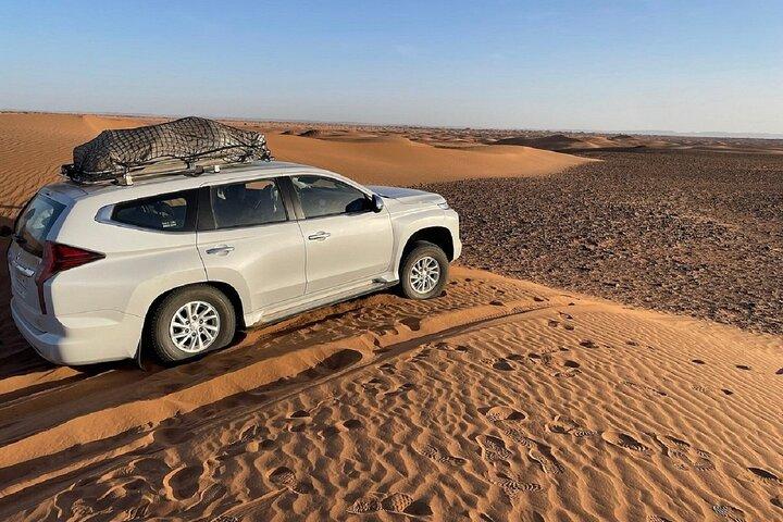 4×4 Jeep Desert Safari Tour mit Mittagessen und Kamelritt