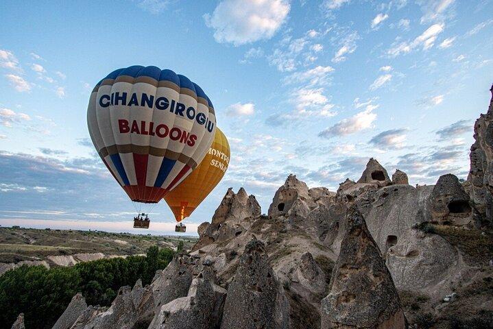 Cappadocia Sunrise Hot Air Balloon Ride | Excursão All-Inclusive Cat