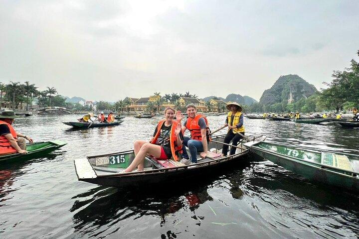 Ninh Binh Luxe dagtour Bezoek Hoa Lu, Tam Coc & Mua Cave