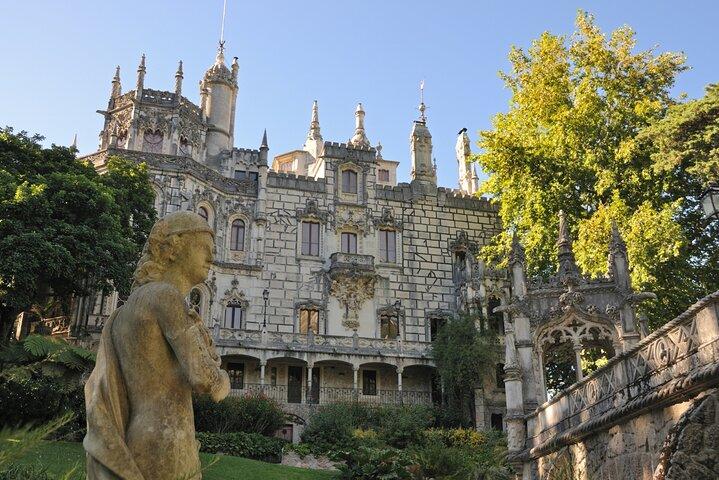 Sintra Self-Guided City Walking Tour & Scavenger Hunt