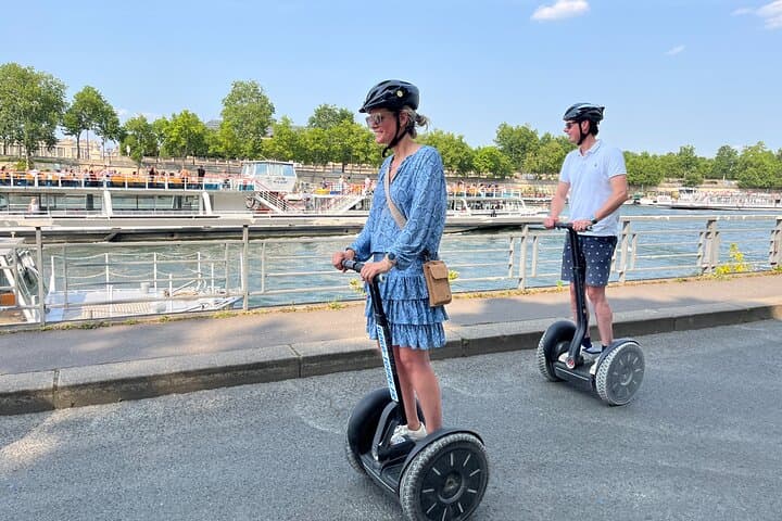 Paris Segway Tour with Ticket for Seine River Cruise