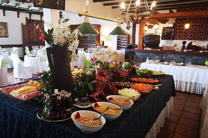 Porto Private Food and Wine Walking Tour com Hotel Pickup