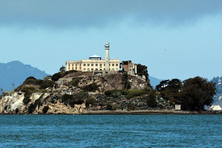 Excursão oficial a Alcatraz e passeio de bicicleta pela Golden Gate Bridge