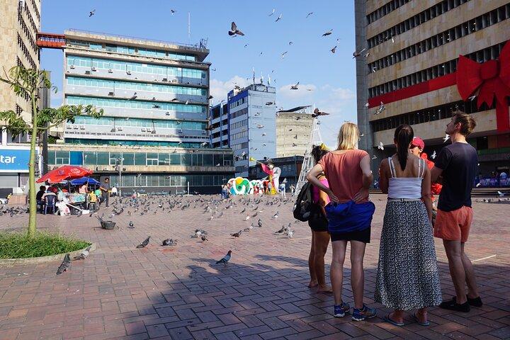 Tour Compartilhado pelo Centro Histórico e Cultural de Cali