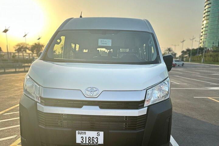 Location de mini bus privé avec chauffeur à Dubaï