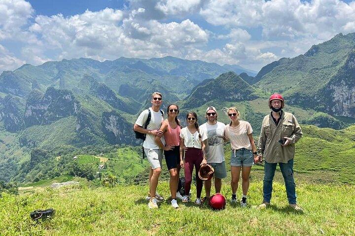Begeleide Multi-2D/ 3D/ 4D-motorfiets met JASMINE Tour in Ha Giang