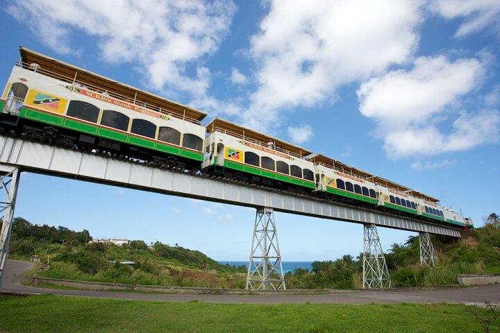 セントクリストファー観光列車体験