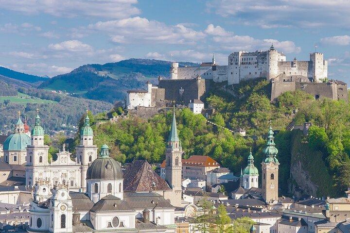 Traslado privado de Múnich a Salzburgo con 3 horas en Eagle's Nest