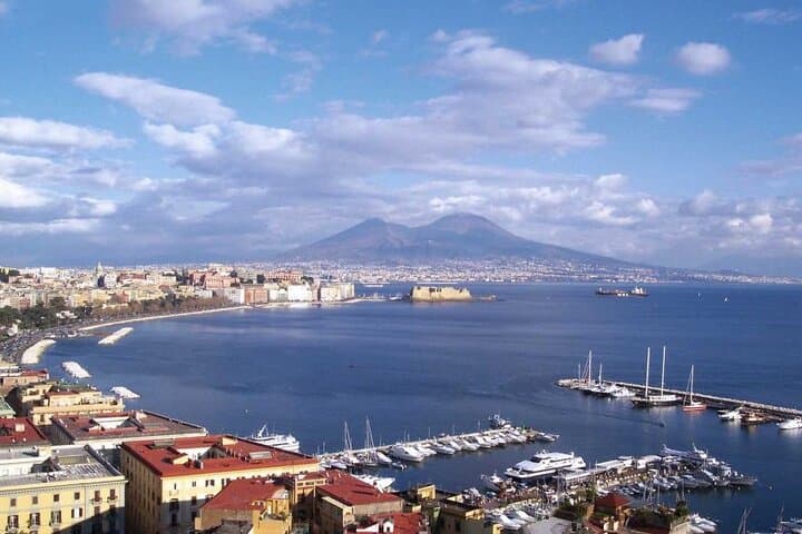 Naples DA Vesuvius Tour with Lunch