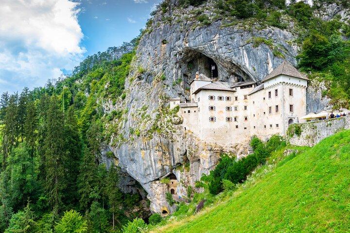 Van Koper: Postojna Cave en Predjama Castle ALL INCLUSIVE