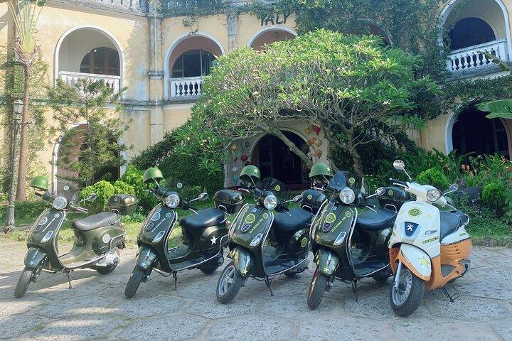 Hanoi Vespa Tours: Essen + Kultur + Spaß auf der Army Vespa