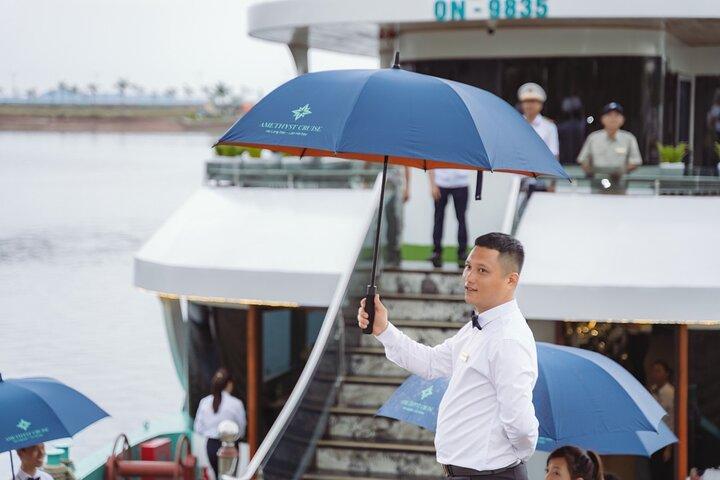CROCIERA GIORNALIERA AMETISTA Il tour giornaliero più lussuoso Esplora la baia di Halong