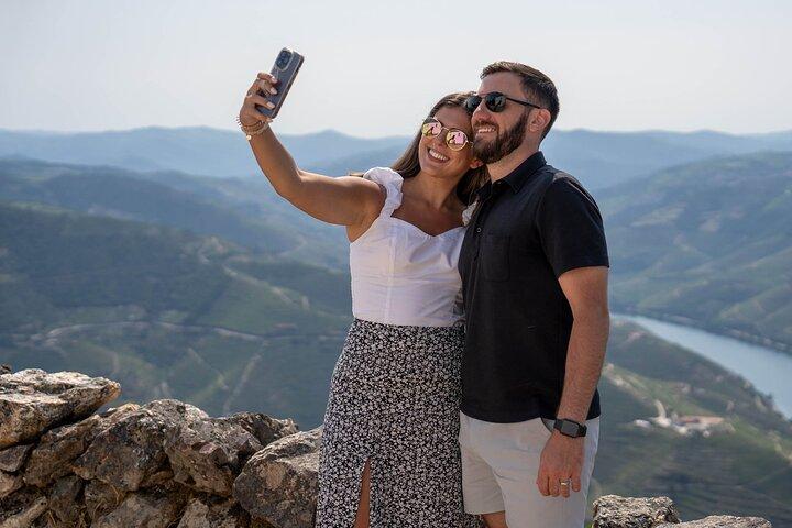 Small Group Douro Valley Wine Tour com almoço e cruzeiro
