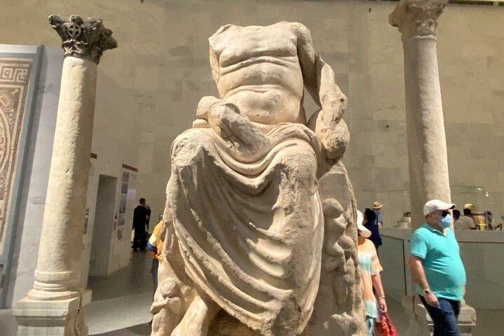 Piramidi di Giza e tour del Museo Nazionale della Civiltà Egizia