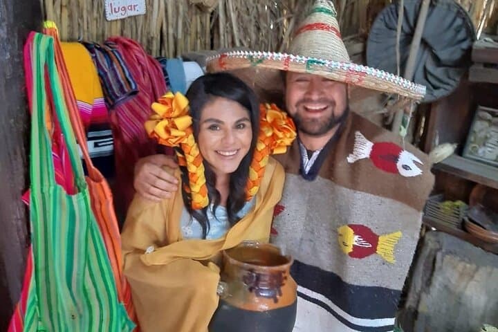 Coyoacan & Xochimilco Tour with Trajinera Ride from Mexico City