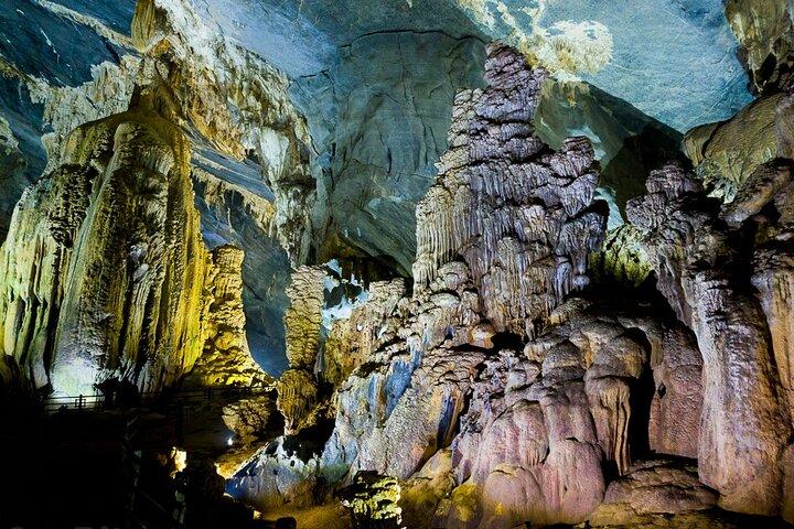 Da Nang City til Phong Nha Cave med privat bil på en dag