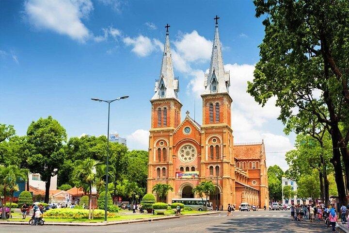 Excursão privada de dia inteiro para explorar a cidade de Ho Chi Minh