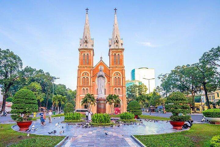 Excursão privada de dia inteiro para explorar a cidade de Ho Chi Minh