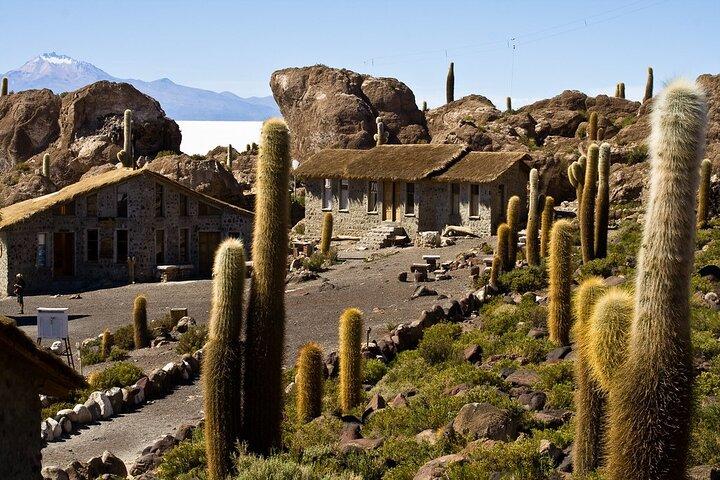 Excursão de 3 dias ao Salar de Uyuni com pôr do sol e Lagunas Coloradas