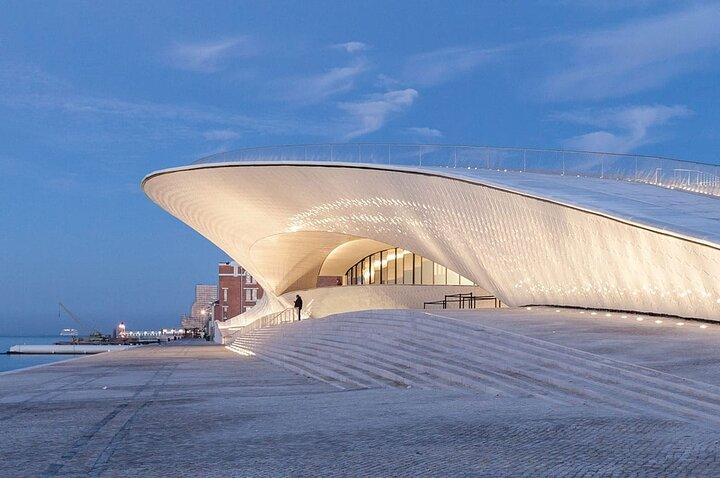 Private 4-Hour Lisbon City Highlights Tour by Tuktuk