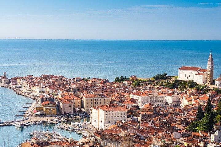 Cavernas de Škocjan e a cidade de Piran de Ljubljana