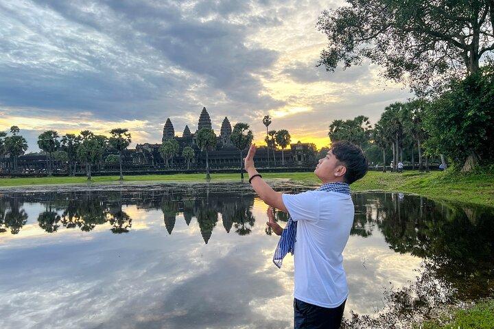 Full Day Angkor Wat Sunrise Tour with Banteay Srei Temple