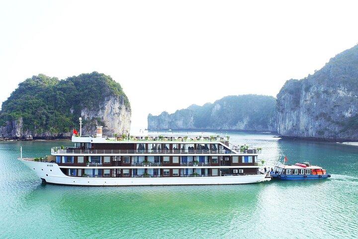 Vanuit Hanoi: luxe driedaagse cruise naar Ninh Binh en Ha Long Bay
