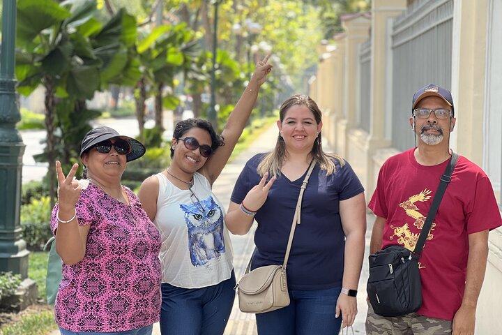 Descubra os principais pontos turísticos de Saigon caminhando