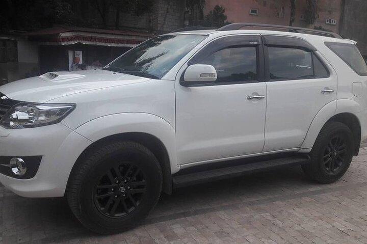 Katmandú a Pokhara en automóvil privado